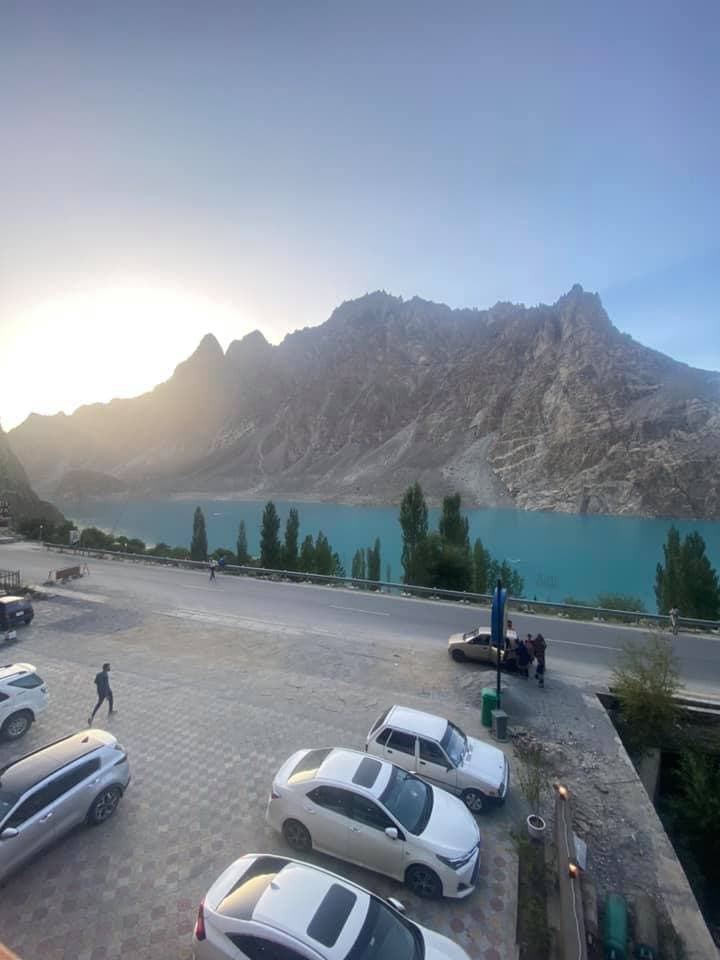 Sapphire Hunza photo 2